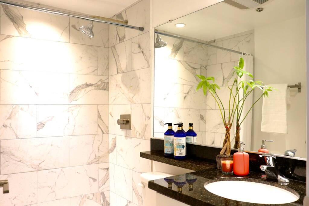Apartment Heart Of West Hollywood Modern 2 Bedroom 2 Bath *